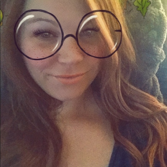 Meet your Posher, Jessica - Picture 2 of 7